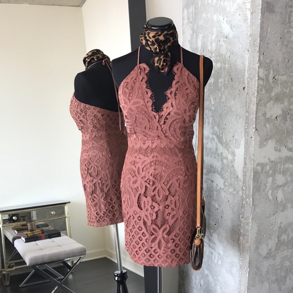 dreamer lace bodycon dress